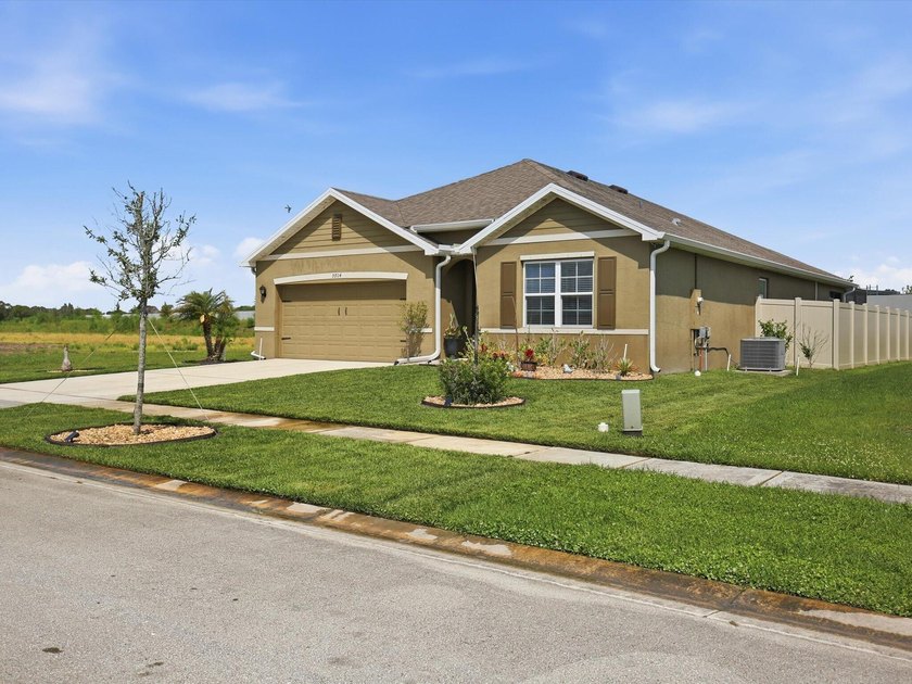 Well-maintained 4-bedroom, 2-bath home in the growing Creekside - photo 6