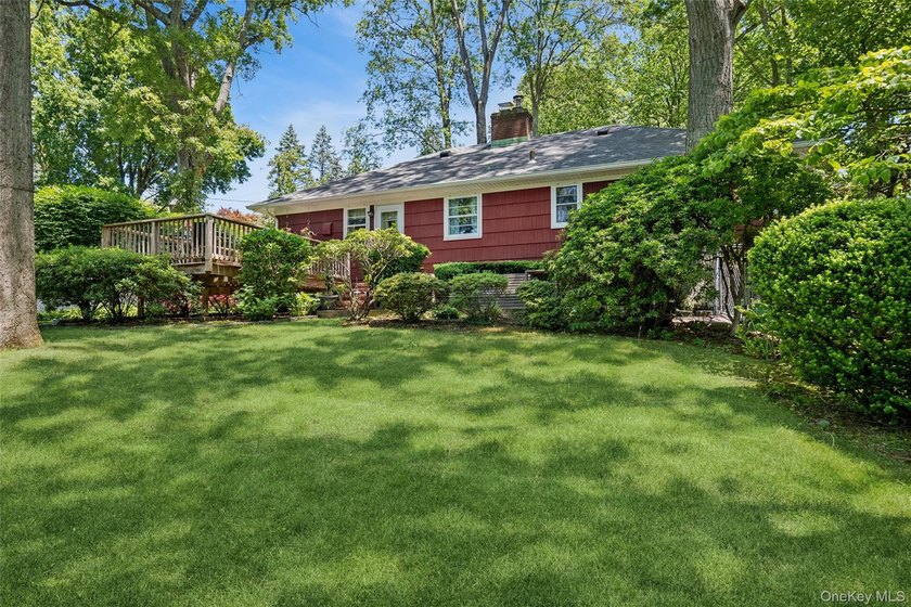 Charming ranch on half acre in Harborfields school district. 3 - photo 7