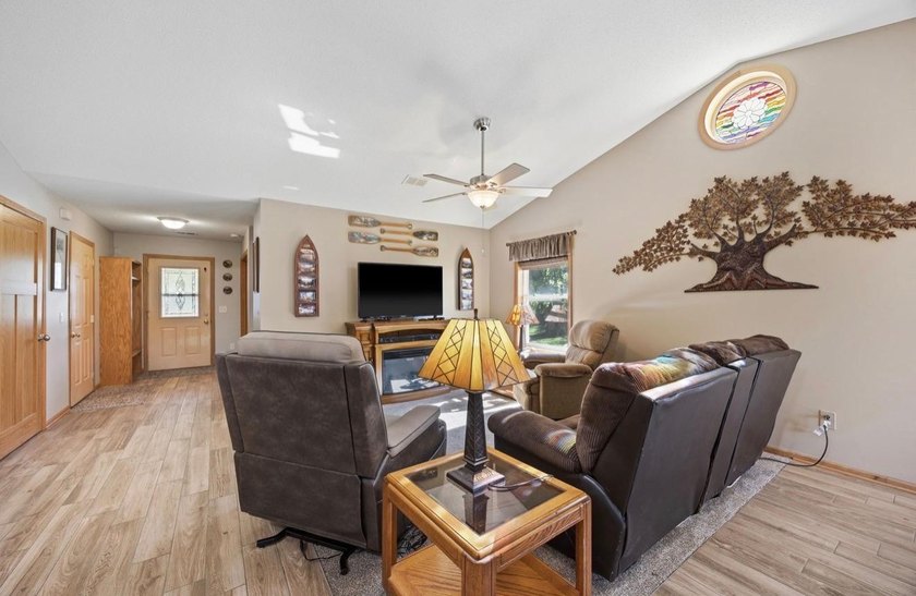 Beautiful One-Level Living at its finest...Spacious 2 Bedroom 2 - photo 8