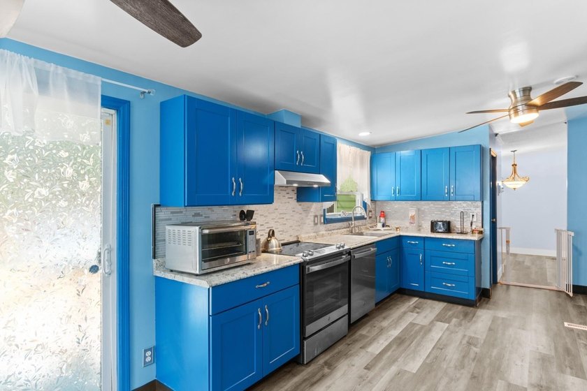If you've been searching for a home that feels welcoming from - photo 10
