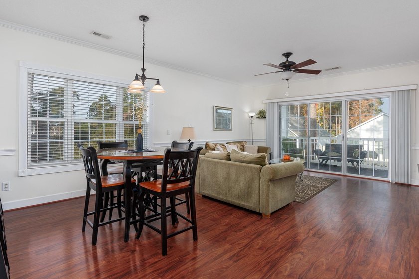 Well maintained second floor furnished two bedroom two bath unit - photo 2