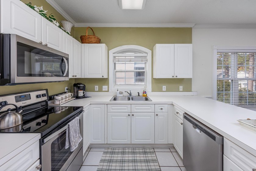 Well maintained second floor furnished two bedroom two bath unit - photo 7