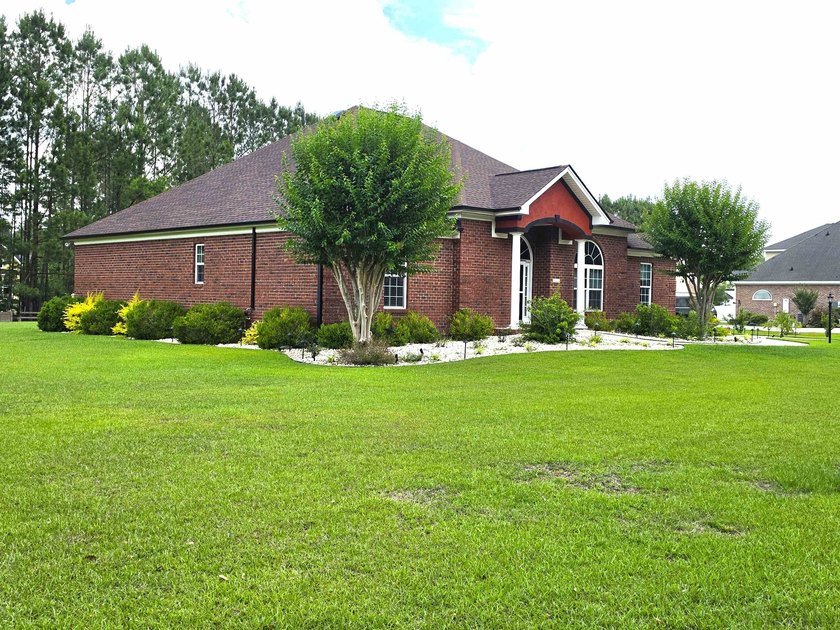 Welcome to Maple Ridge Estates, one of Conway's most - photo 2