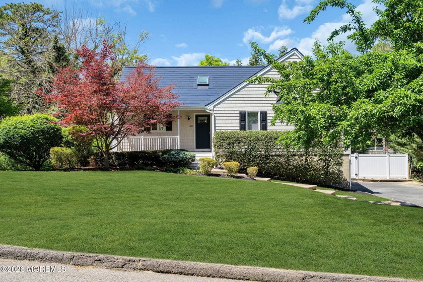Welcome to this stunning renovated home in Pine Lake Park - photo 2