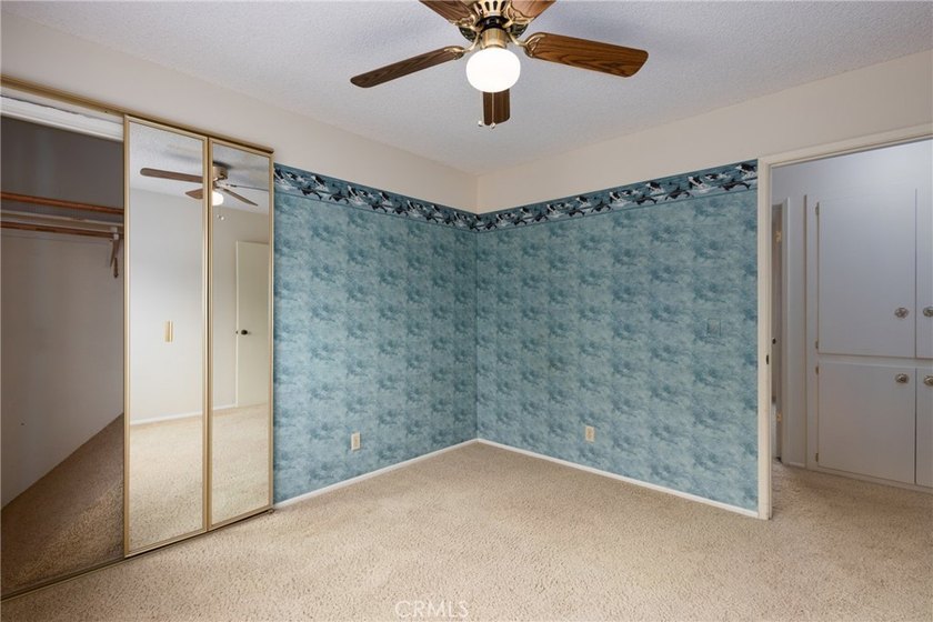ATTENTION: You won't want to miss this opportunity! Nestled in - photo 28
