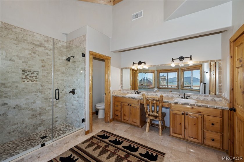 Perched in the prestigious Castle Glen Estates, this exceptional - photo 29
