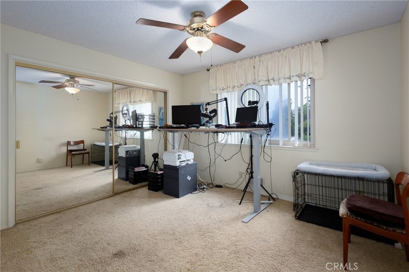 ATTENTION: You won't want to miss this opportunity! Nestled in - photo 30
