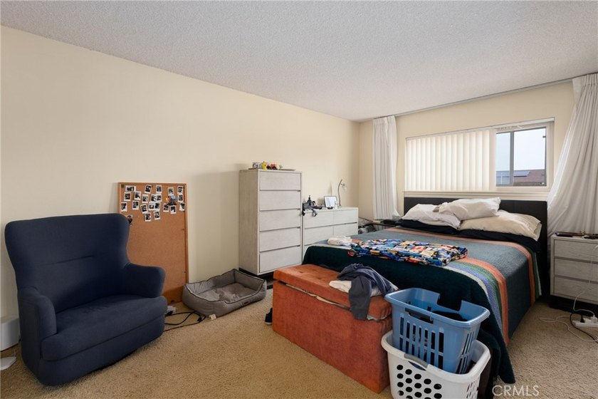 ATTENTION: You won't want to miss this opportunity! Nestled in - photo 31