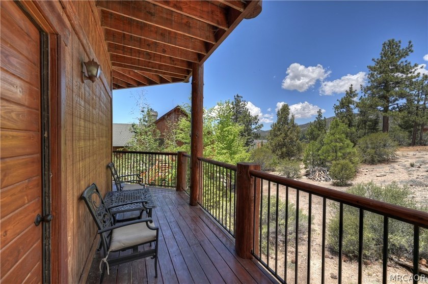 Perched in the prestigious Castle Glen Estates, this exceptional - photo 37
