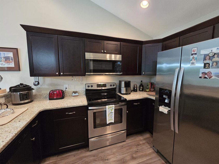 Every inch of this 1255 heated square foot 3 bedroom, 2 bathroom - photo 4