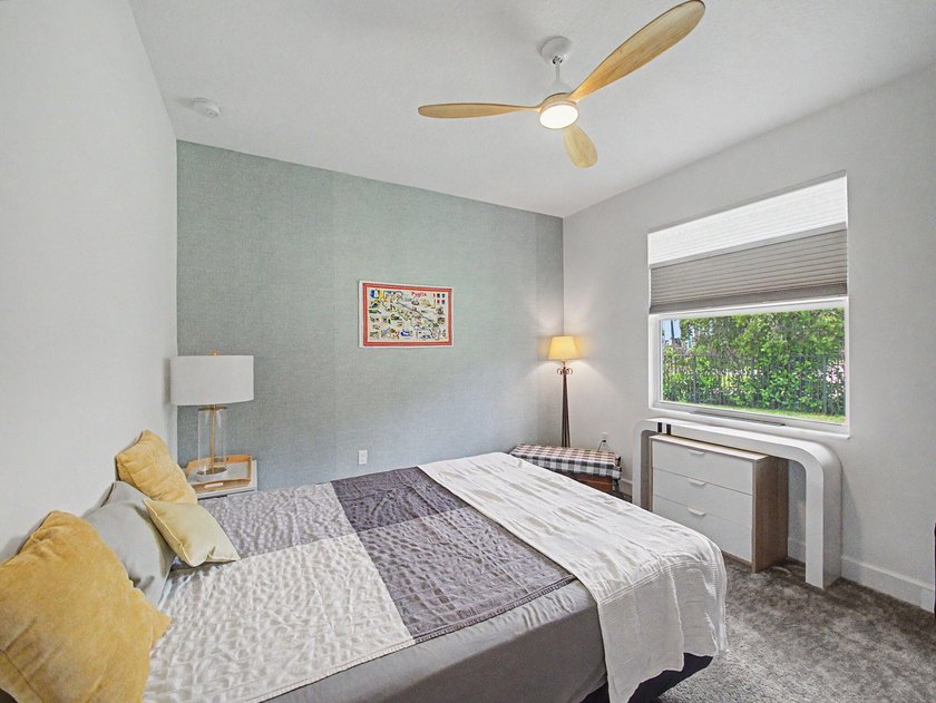 Welcome to this extensively upgraded 2-bedroom plus den, 2 1/2 - photo 19