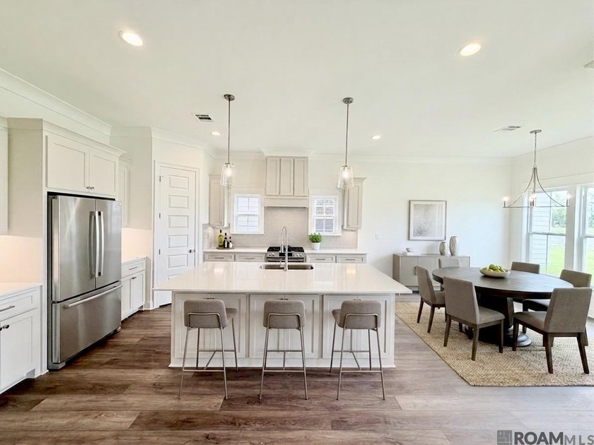 Stunning New Construction in Atwater Subdivision - Waterfront - photo 2