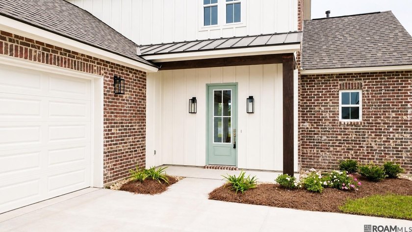 Stunning New Construction in Atwater Subdivision - Waterfront - photo 6