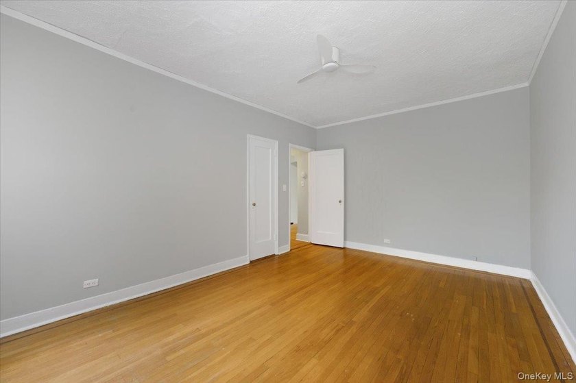Classic Pre-War Charm Meets Modern Living at 3875 Waldo Avenue - photo 7
