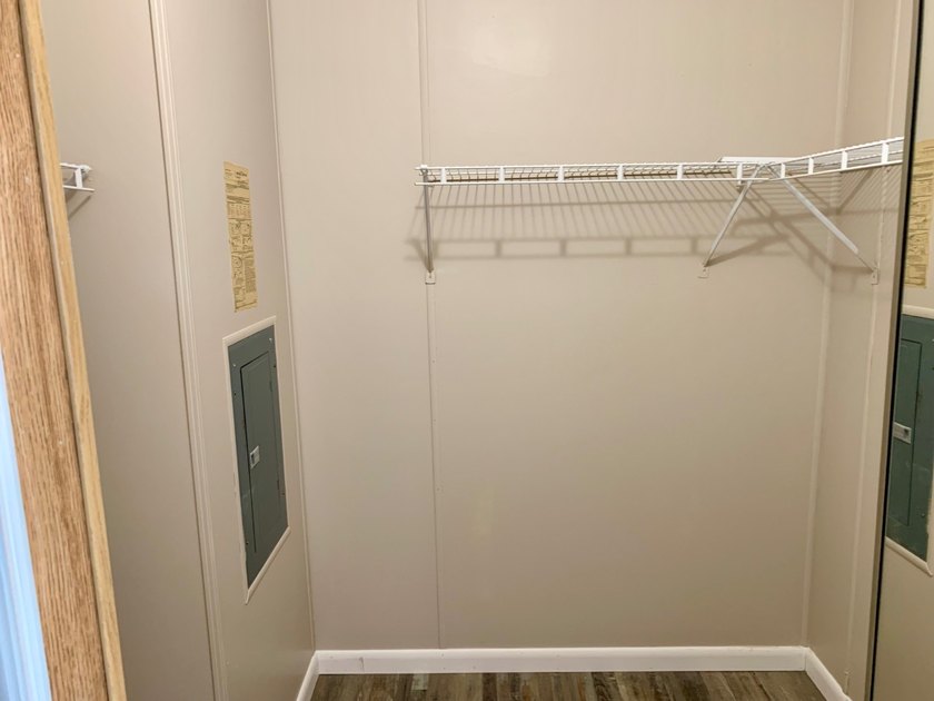 Charming 2 bedroom, 2 bath, 1989 double-wide mobile home is - photo 20