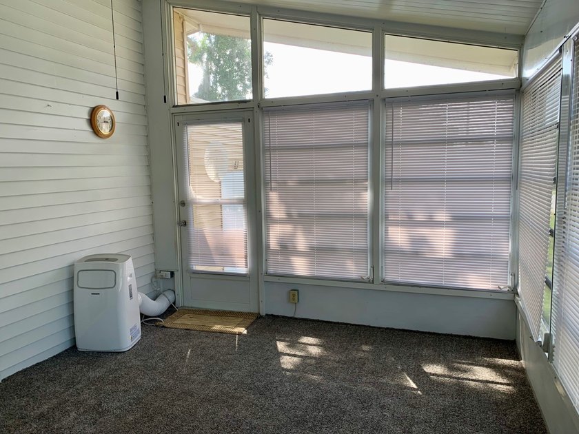 Charming 2 bedroom, 2 bath, 1989 double-wide mobile home is - photo 24