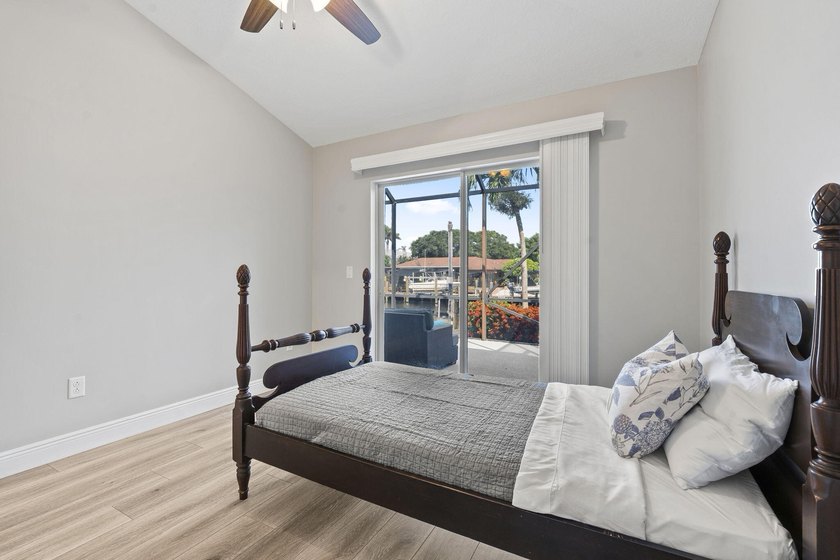 Premier waterfront opportunity in the highly sought-after Queens - photo 30