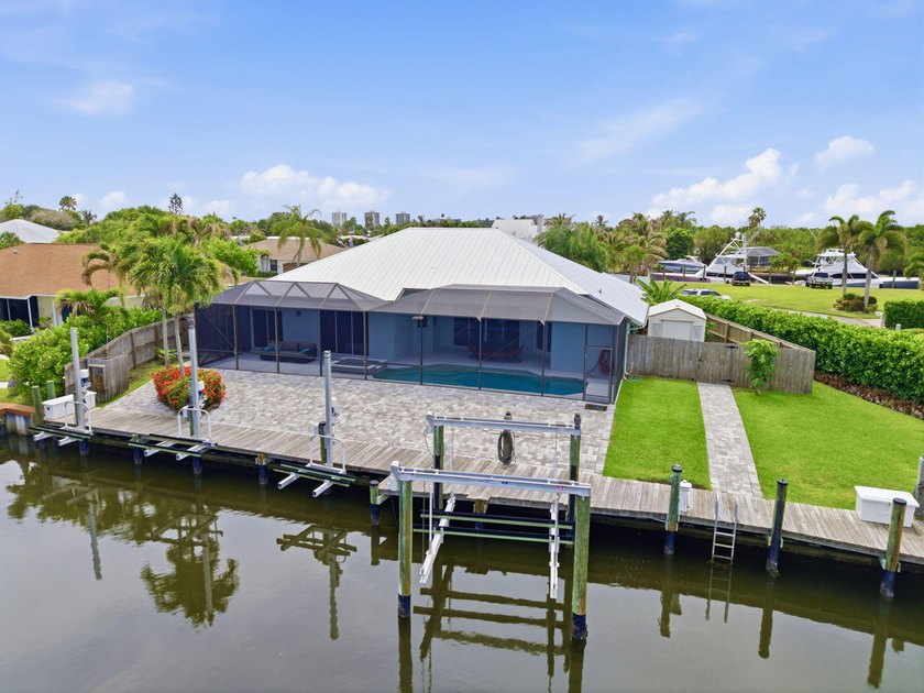 Premier waterfront opportunity in the highly sought-after Queens - photo 48