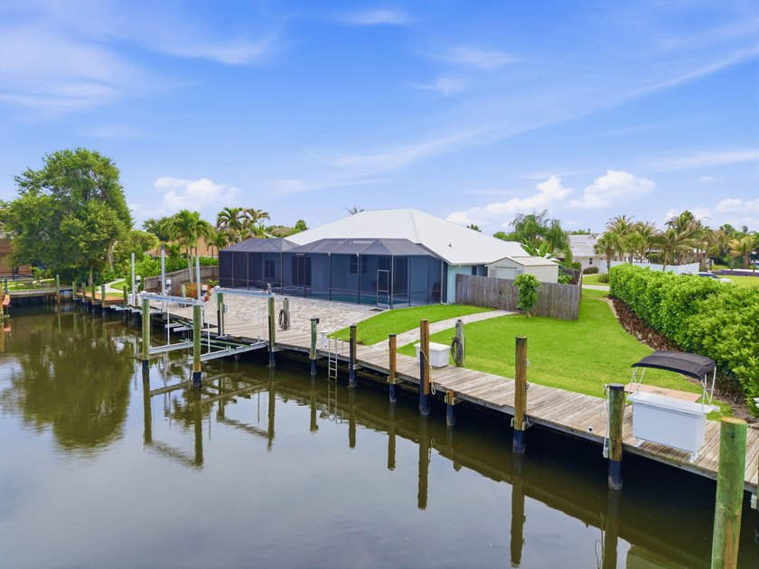Premier waterfront opportunity in the highly sought-after Queens - photo 49