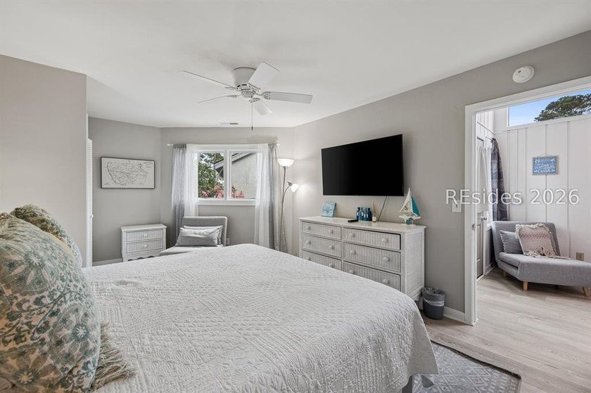 Located in the heart of Harbour Town within Sea Pines, this - photo 35