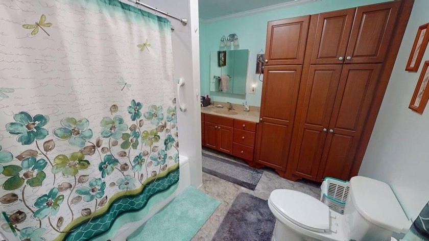 Welcome this well-maintained ranch-style home offering comfort - photo 13