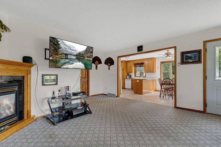This unique riverfront property offers several hundred ft of - photo 9