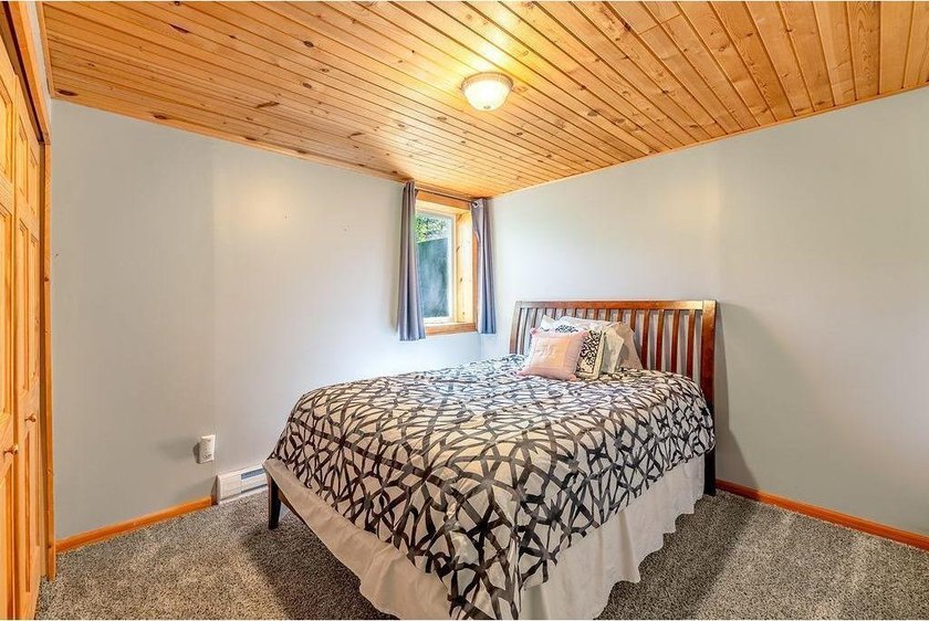 Welcome to this beautifully maintained 5-bedroom home in the - photo 27