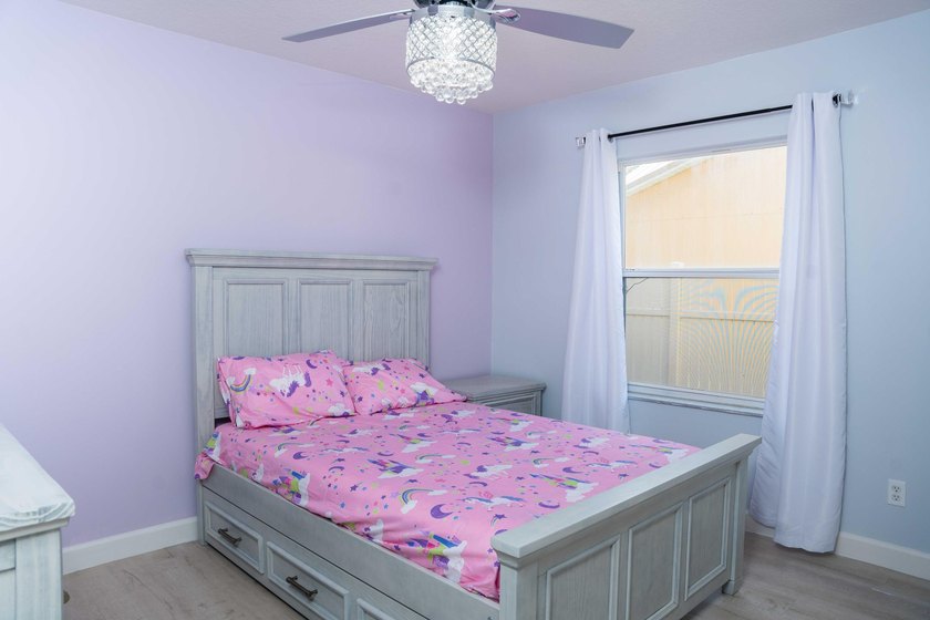 Discover this amazing home Pool home featuring 3 bedrooms, 2 - photo 8