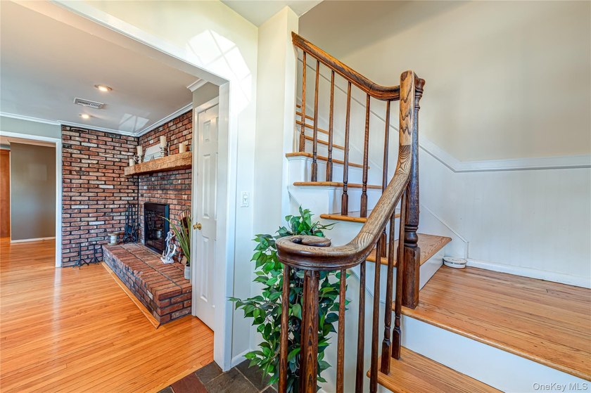 Stunning water views! This 4 bedroom, 2 full bath Colonial is - photo 7
