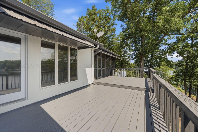 Smith Lake (Rock Creek) A fully renovated lake cottage on a nice - photo 36
