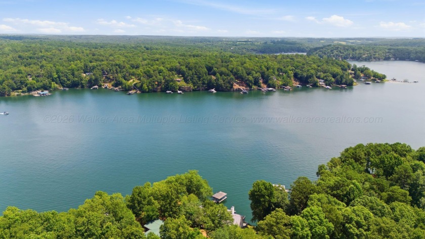 Smith Lake (Rock Creek) A fully renovated lake cottage on a nice - photo 45
