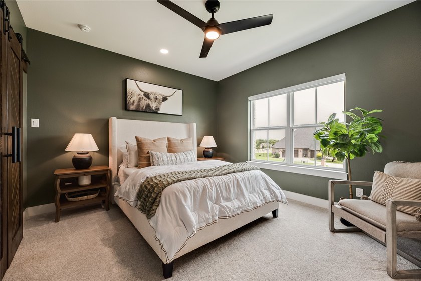 Welcome to this exceptional custom home located on a premium - photo 22