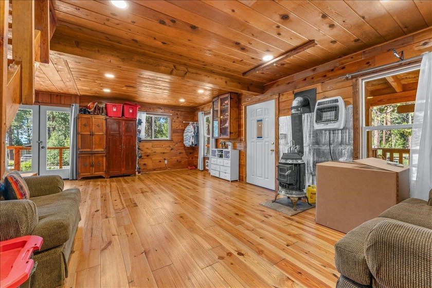 Discover classic Tahoe charm at this inviting 2-bedroom, 2 - photo 11