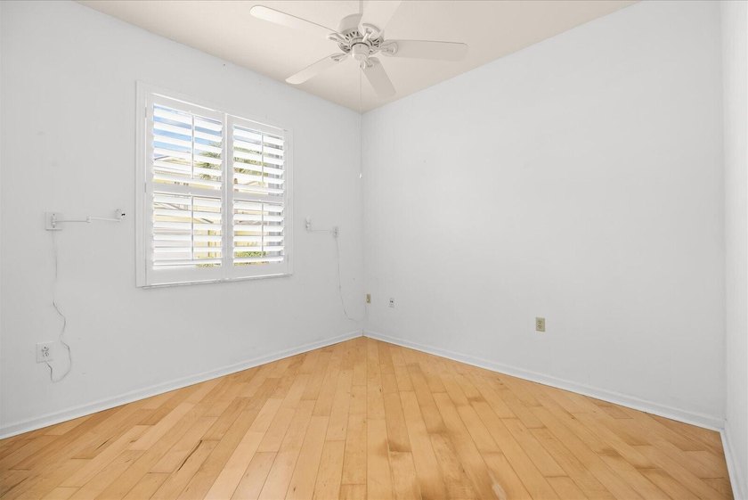 Beautifully updated 3BR/2BA home in the desirable Key - photo 19