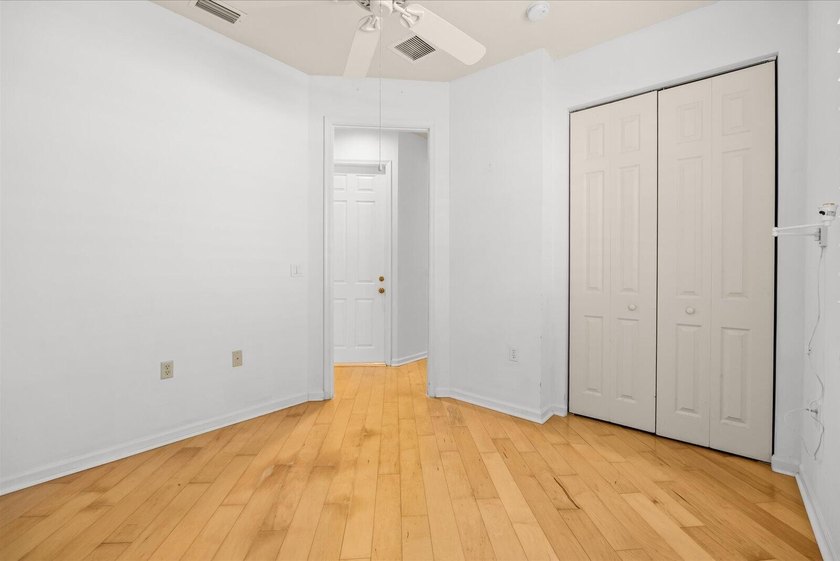 Beautifully updated 3BR/2BA home in the desirable Key - photo 20