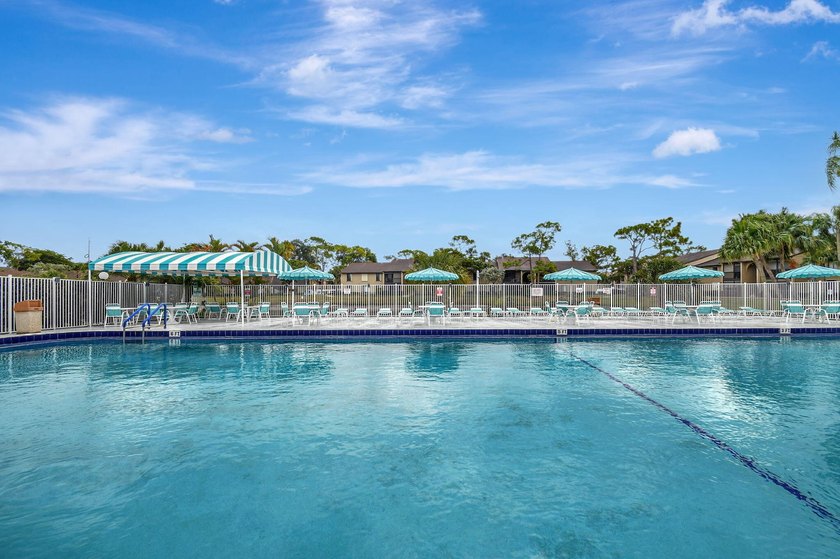 Fully Remodeled &amp; Move-In Ready! This stunning, fully renovated - photo 42