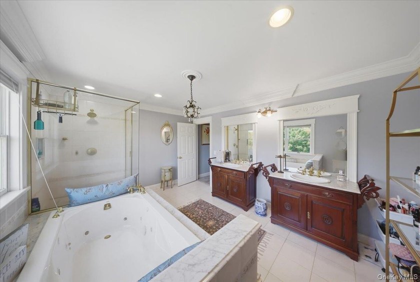 Welcome to 2 Mercedes Court, a beautifully maintained Colonial - photo 25