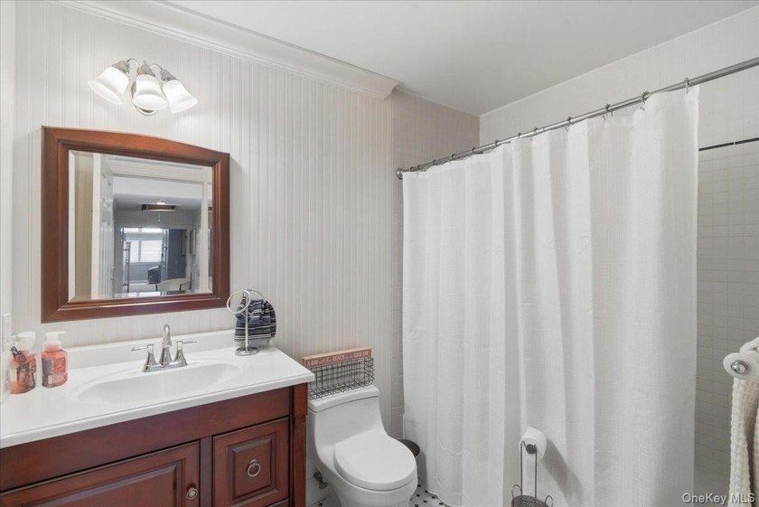 Welcome to 2 Mercedes Court, a beautifully maintained Colonial - photo 32
