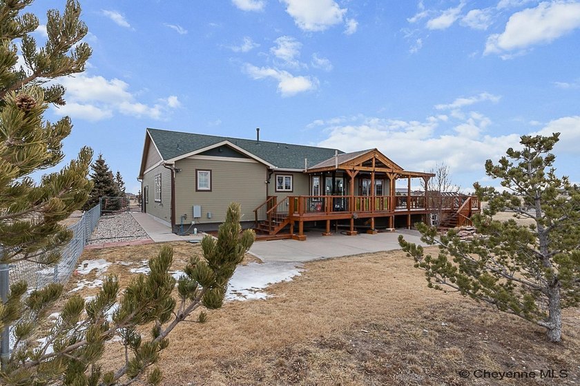 Step into this stunning 2009 home that feels brand new, thanks - photo 33