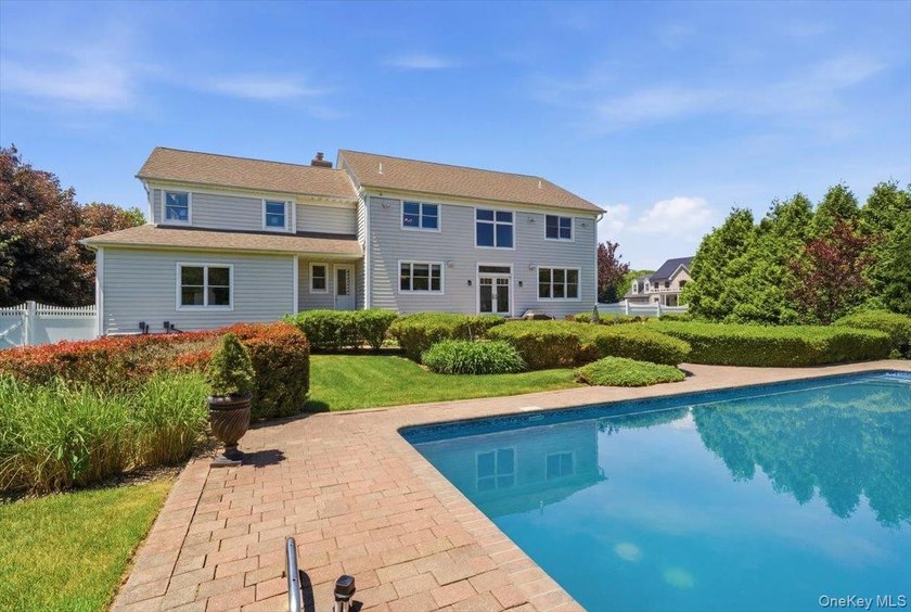Welcome to 2 Mercedes Court, a beautifully maintained Colonial - photo 36