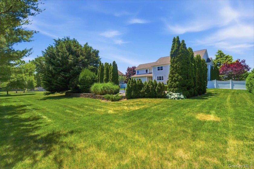 Welcome to 2 Mercedes Court, a beautifully maintained Colonial - photo 39