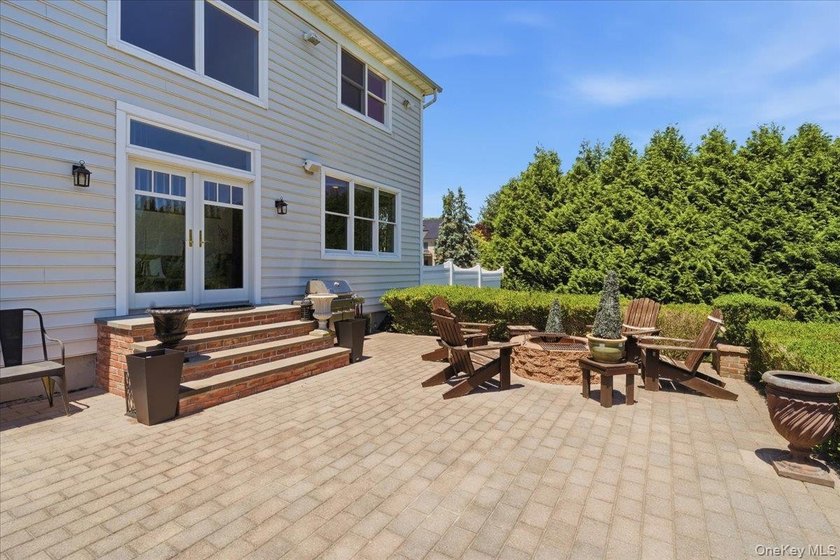 Welcome to 2 Mercedes Court, a beautifully maintained Colonial - photo 41