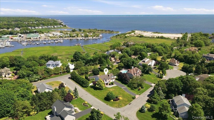 Welcome to 2 Mercedes Court, a beautifully maintained Colonial - photo 46
