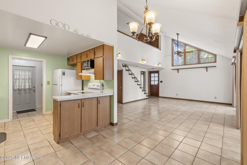 This immaculate and well loved lake home with additional cottage - photo 7
