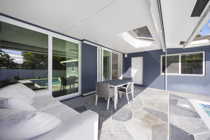 Great investment property tenant in place. Beautifully renovated - photo 41