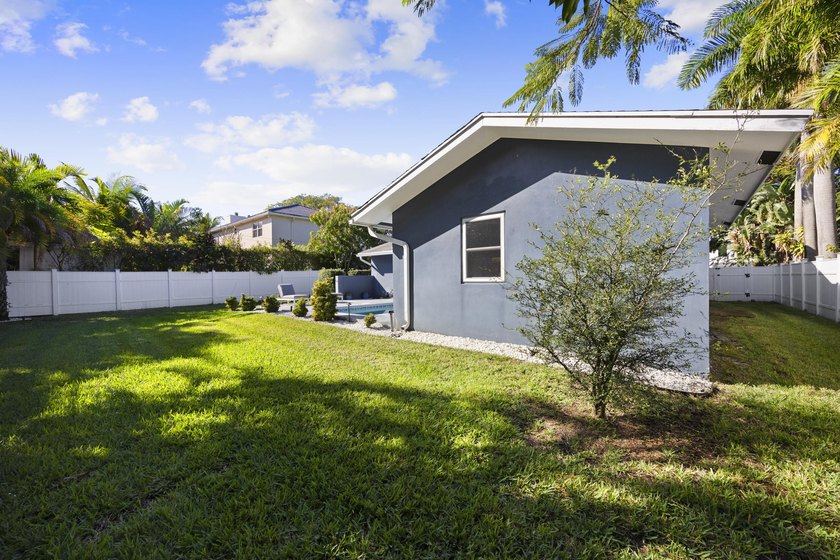 Great investment property tenant in place. Beautifully renovated - photo 48