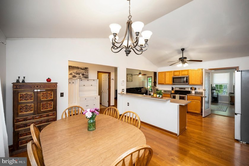 Welcome to 124 Republic Avenue in Lake of the Woods. Discover - photo 10