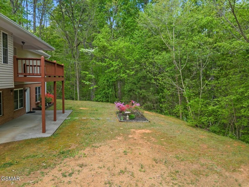 With an acceptable offer, the sellers will pay $20,000 towards - photo 50