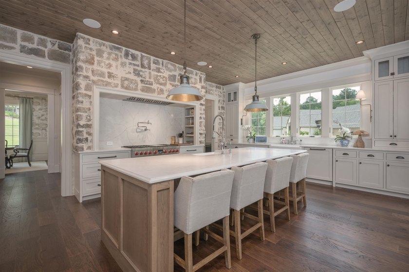 Approximately 7,200 Sq. Ft. | 6 Bedrooms | 5 Full Baths | 2 Half - photo 13