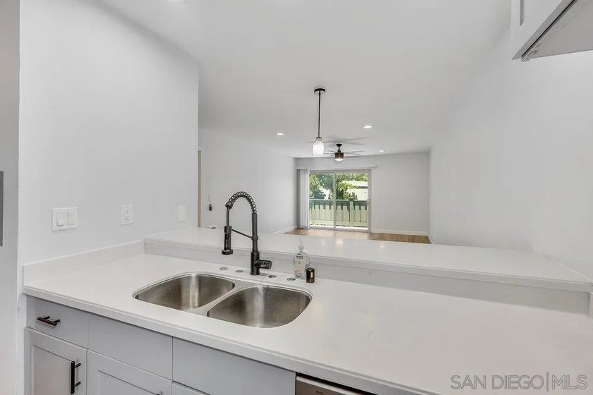 Ideal Location to take advantage of all of San Diego County! - photo 4